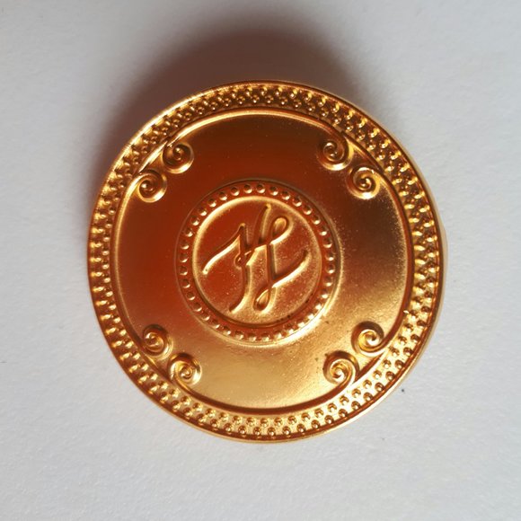 Vintage Karl Lagerfeld gold tone clip earrings - Picture 4 of 4